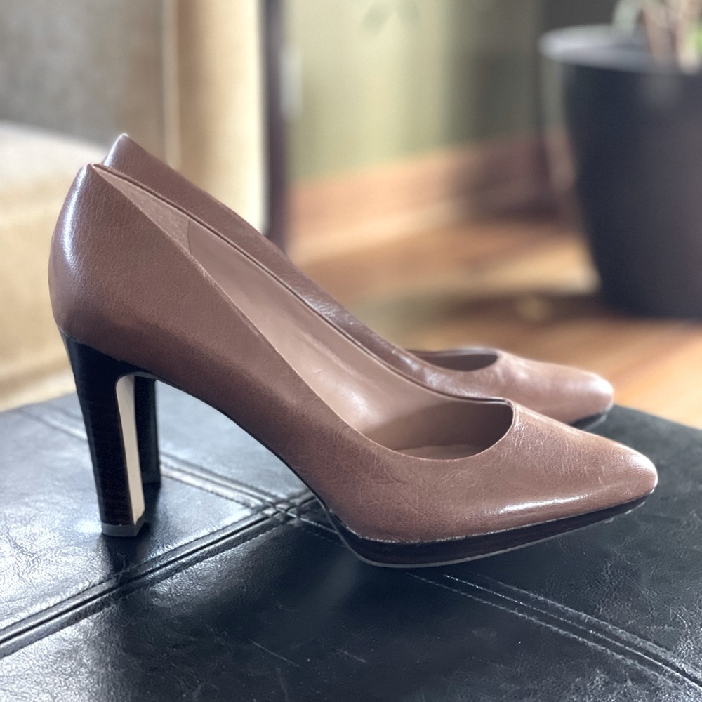 Franco Sarto A-Landry - the artists collection high heels in taupe.